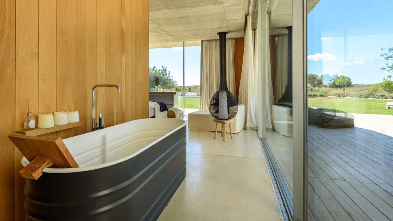 Villa Dining
